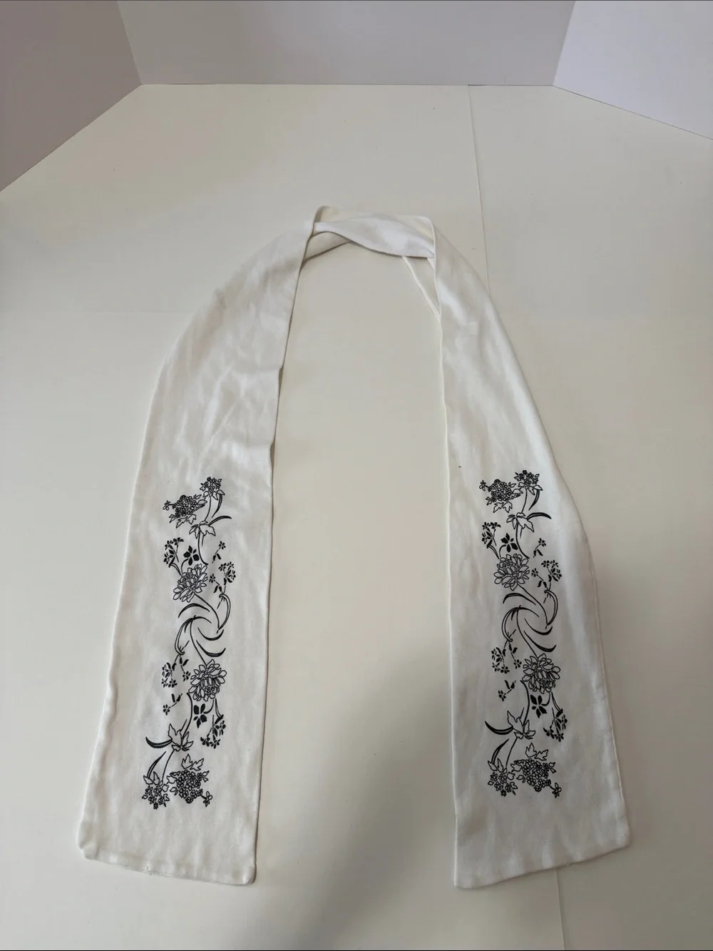 White Floral Embroidered Scarf - Elegant Women's Wrap